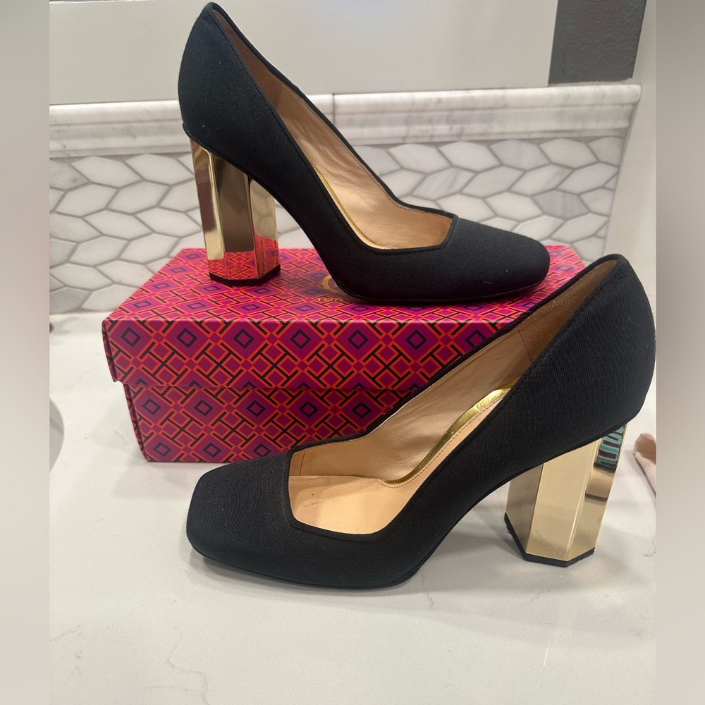Tory Burch Regina 90mm Gold Block Pumps $328